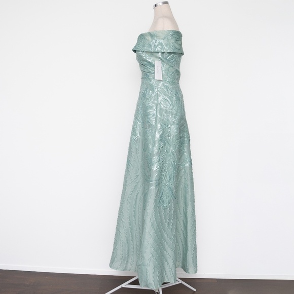 Rickie Freeman for Teri Jon - Off-Shoulder Metallic Jacquard Gown - Picture 5 of 14